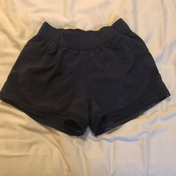 lululemon athletica Pants - Reversible lululemon shorts